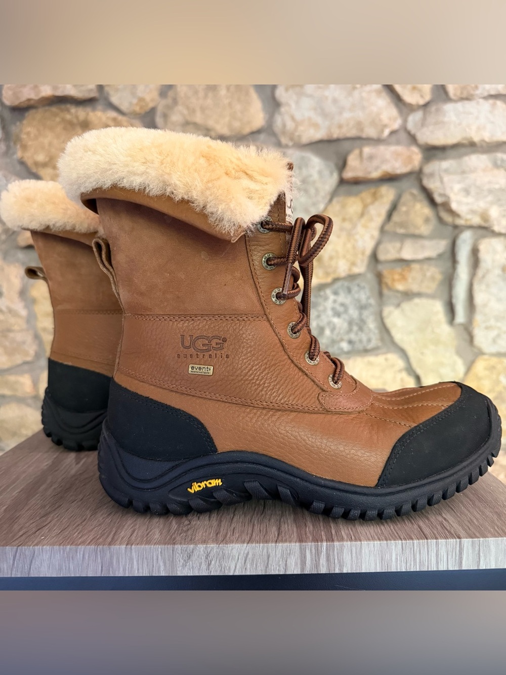 Ugg Adirondack Boot II Brown Size 9